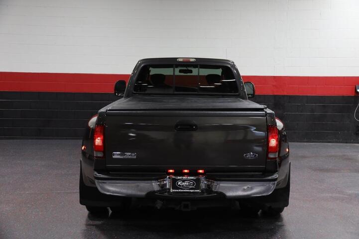 2007 Ford Super Duty F-350 DRW SuperCab 158 Lariat 6.8L V10 Dually 4dr Truck Chicago IL