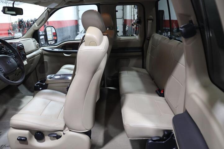 2007 Ford Super Duty F-350 DRW SuperCab 158 Lariat 6.8L V10 Dually 4dr Truck Chicago IL
