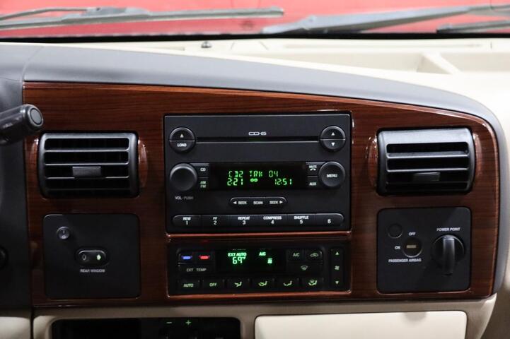 2007 Ford Super Duty F-350 DRW SuperCab 158 Lariat 6.8L V10 Dually 4dr Truck Chicago IL
