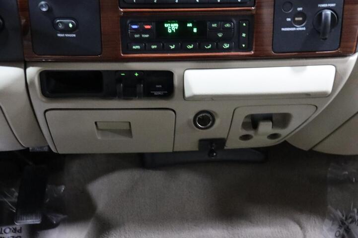 2007 Ford Super Duty F-350 DRW SuperCab 158 Lariat 6.8L V10 Dually 4dr Truck Chicago IL