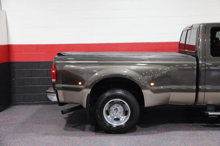 2007 Ford Super Duty F-350 DRW SuperCab 158 Lariat 6.8L V10 Dually 4dr Truck Chicago IL