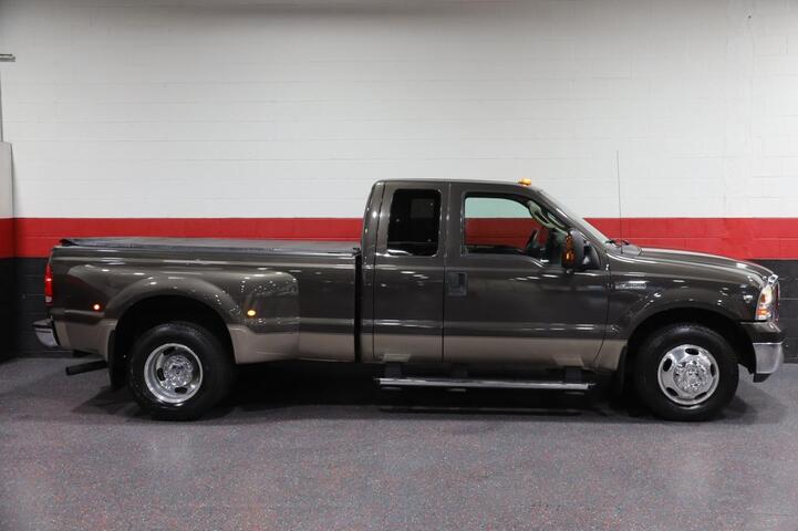 2007 Ford Super Duty F-350 DRW SuperCab 158 Lariat 6.8L V10 Dually 4dr Truck Chicago IL