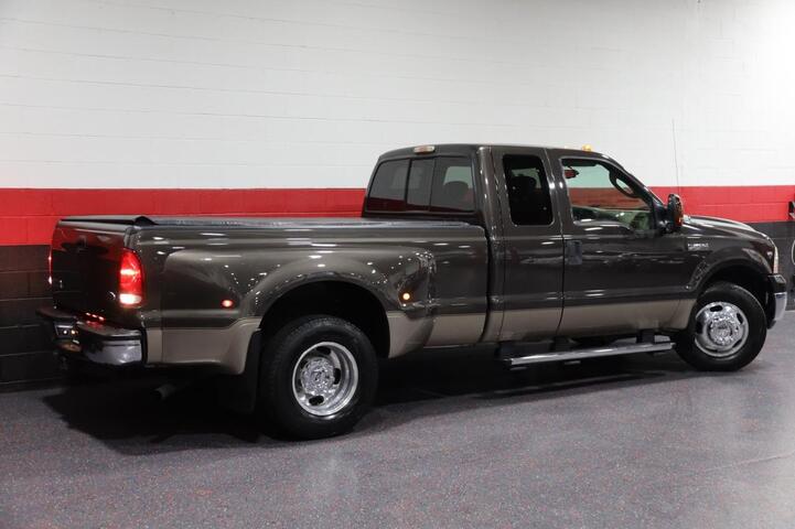 2007 Ford Super Duty F-350 DRW SuperCab 158 Lariat 6.8L V10 Dually 4dr Truck Chicago IL