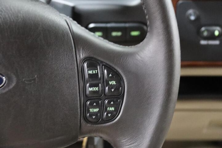 2007 Ford Super Duty F-350 DRW SuperCab 158 Lariat 6.8L V10 Dually 4dr Truck Chicago IL
