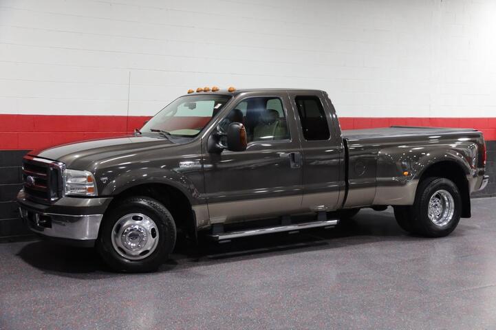 2007 Ford Super Duty F-350 DRW SuperCab 158 Lariat 6.8L V10 Dually 4dr Truck Chicago IL