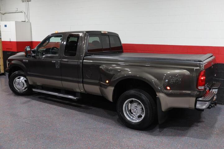 2007 Ford Super Duty F-350 DRW SuperCab 158 Lariat 6.8L V10 Dually 4dr Truck Chicago IL