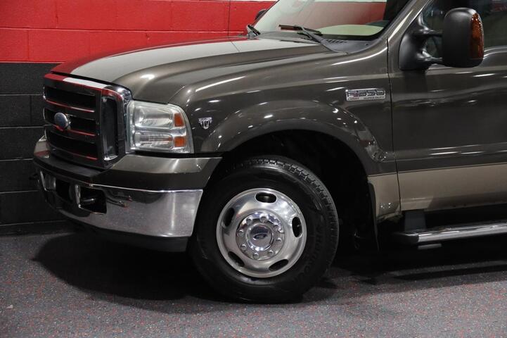 2007 Ford Super Duty F-350 DRW SuperCab 158 Lariat 6.8L V10 Dually 4dr Truck Chicago IL