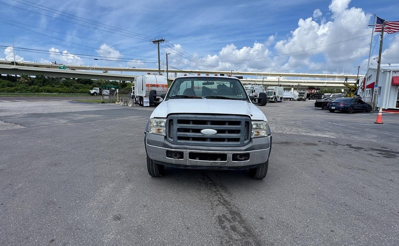 2007 Ford Super Duty F-450 XL Cab & Chassis