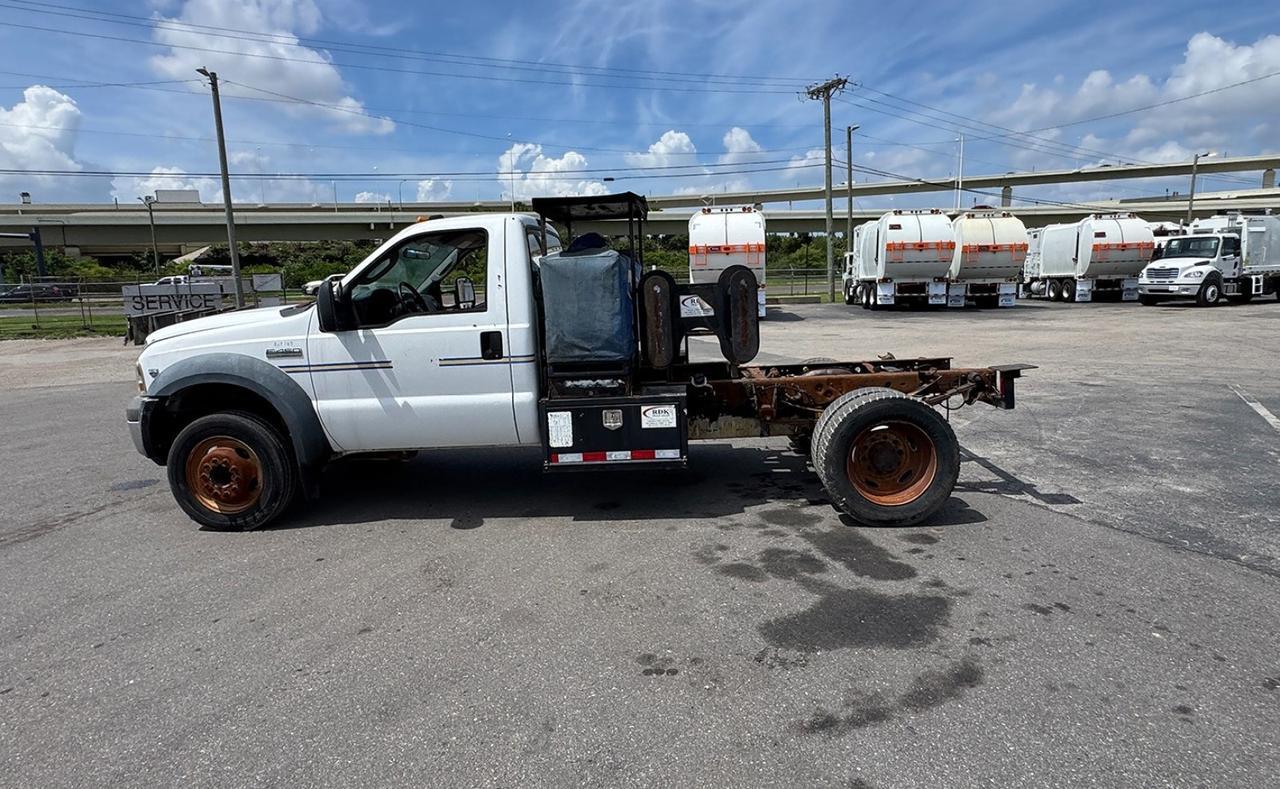 2007 Ford Super Duty F-450 XL Cab & Chassis