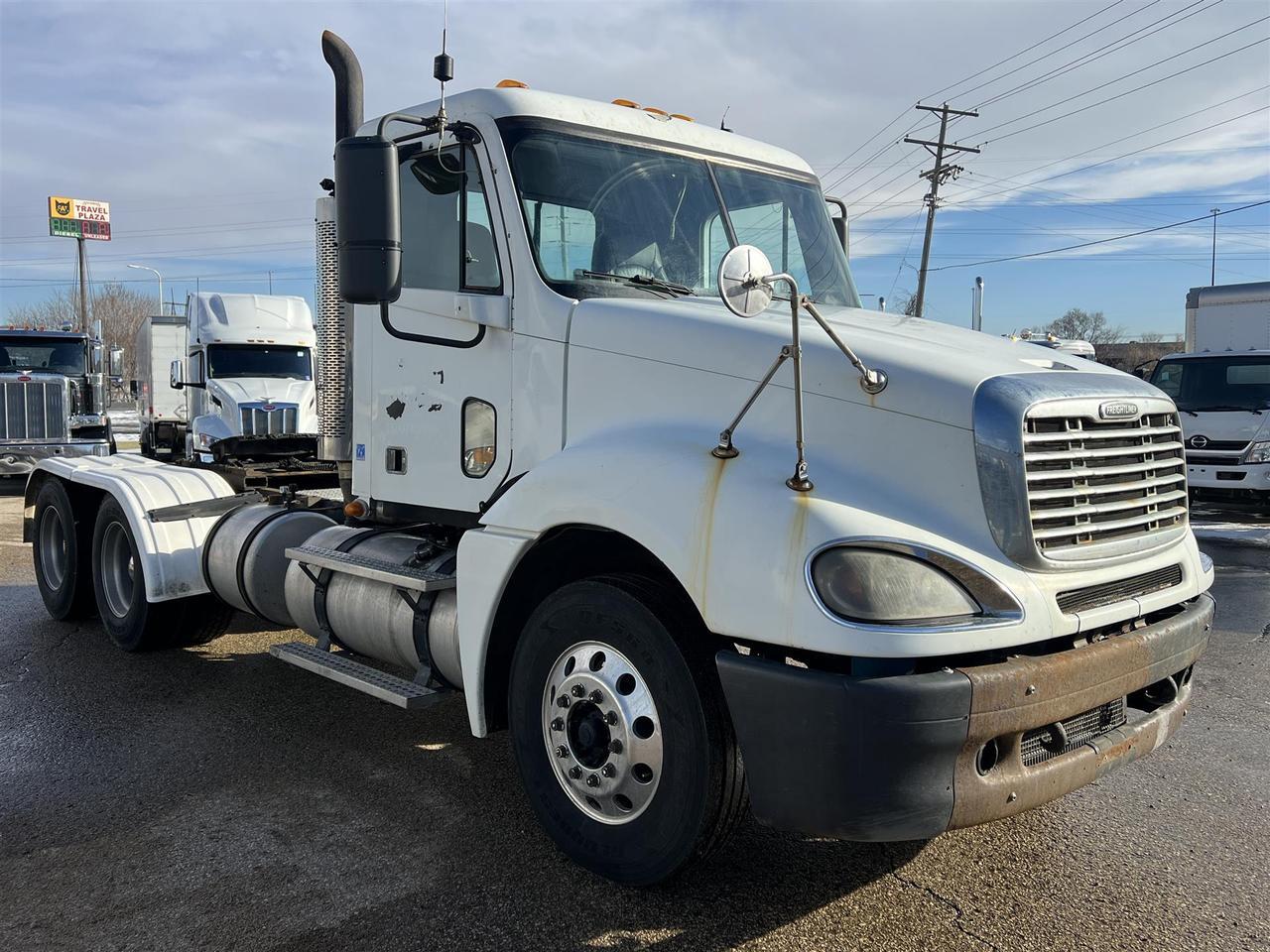 2007 Freightliner Columbia - 120 Eau Claire WI