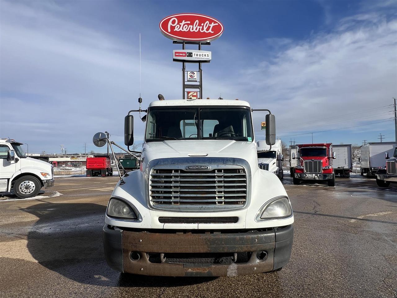 2007 Freightliner - image 6