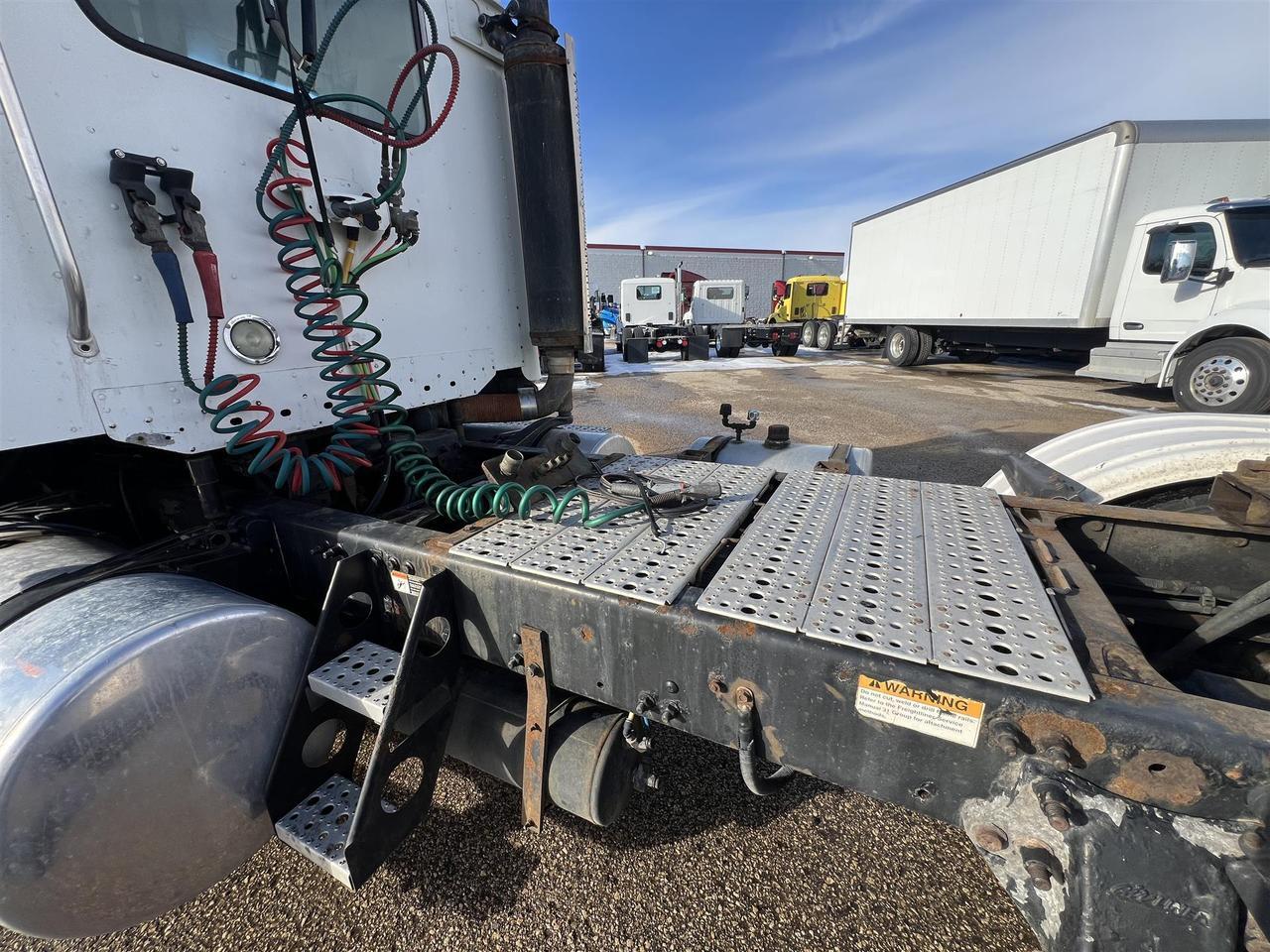 2007 Freightliner - image 10