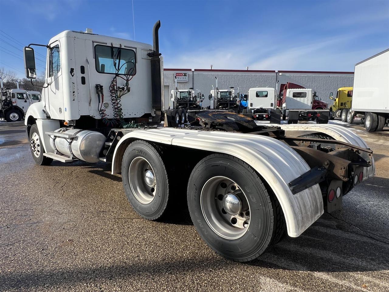 2007 Freightliner Columbia - 120