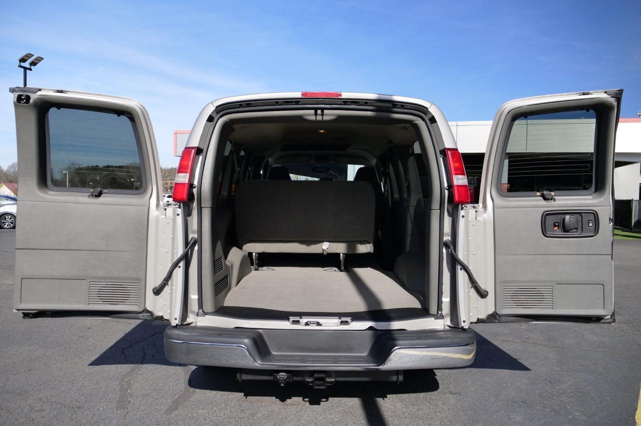 2007 GMC Savana 1500 Passenger Van AWD / 5.3L V8 / Rear AC! Lincolnton NC