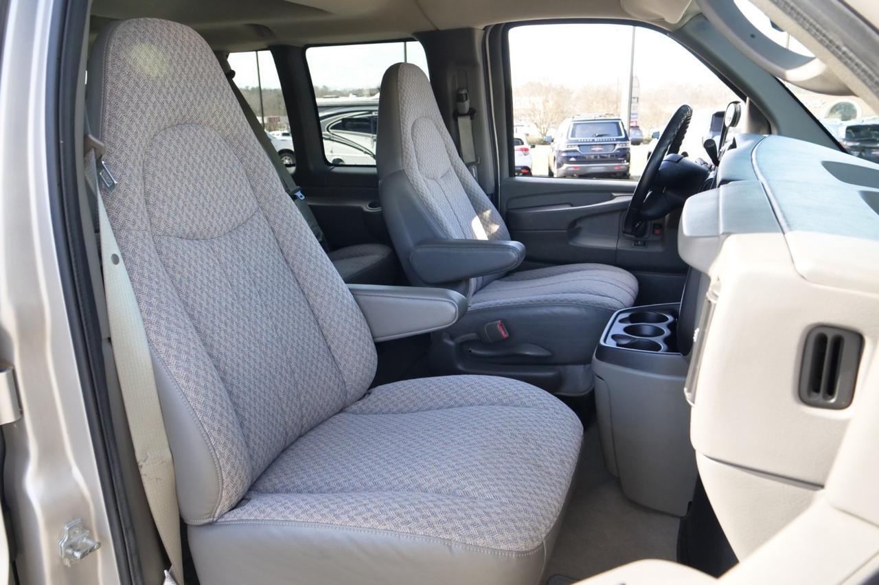 2007 GMC Savana 1500 Passenger Van AWD / 5.3L V8 / Rear AC! Lincolnton NC