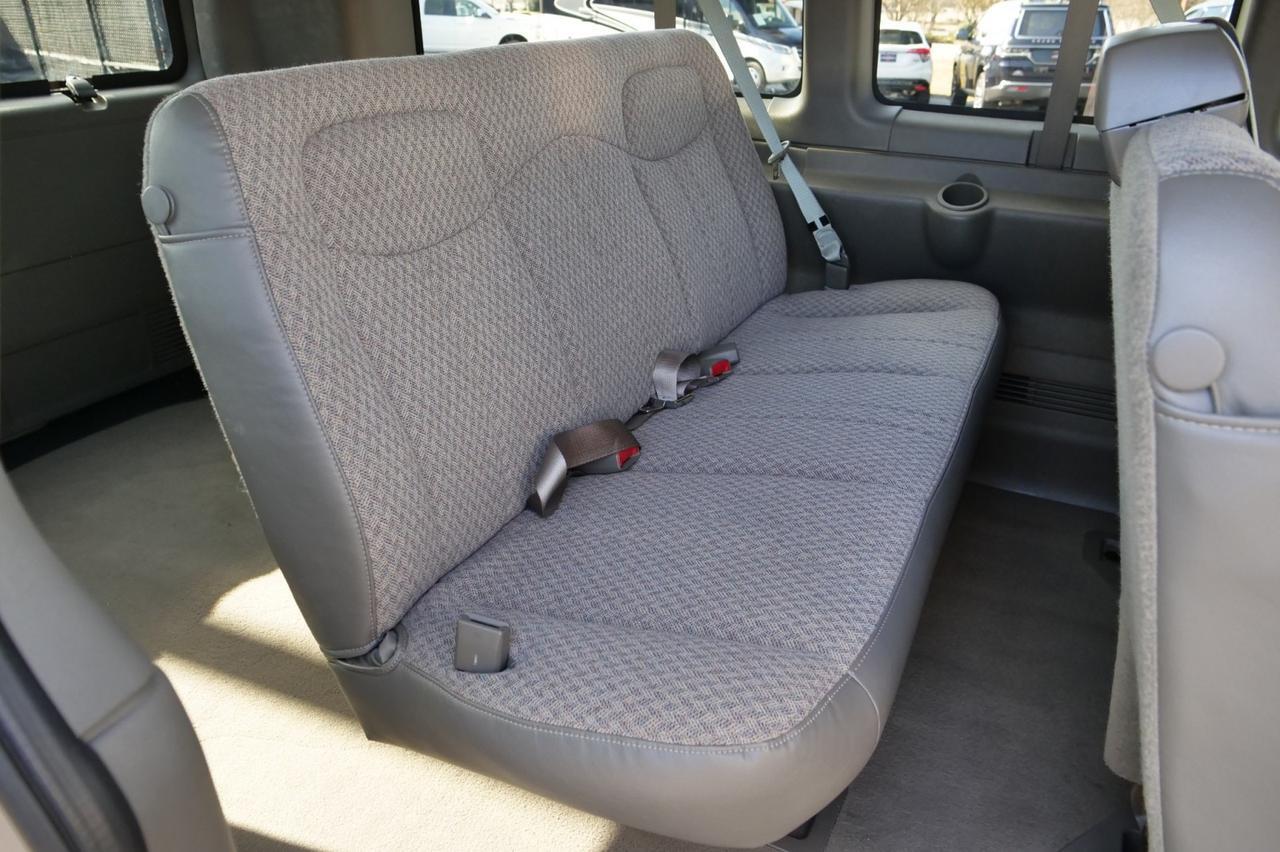 2007 GMC Savana 1500 Passenger Van AWD / 5.3L V8 / Rear AC! Lincolnton NC