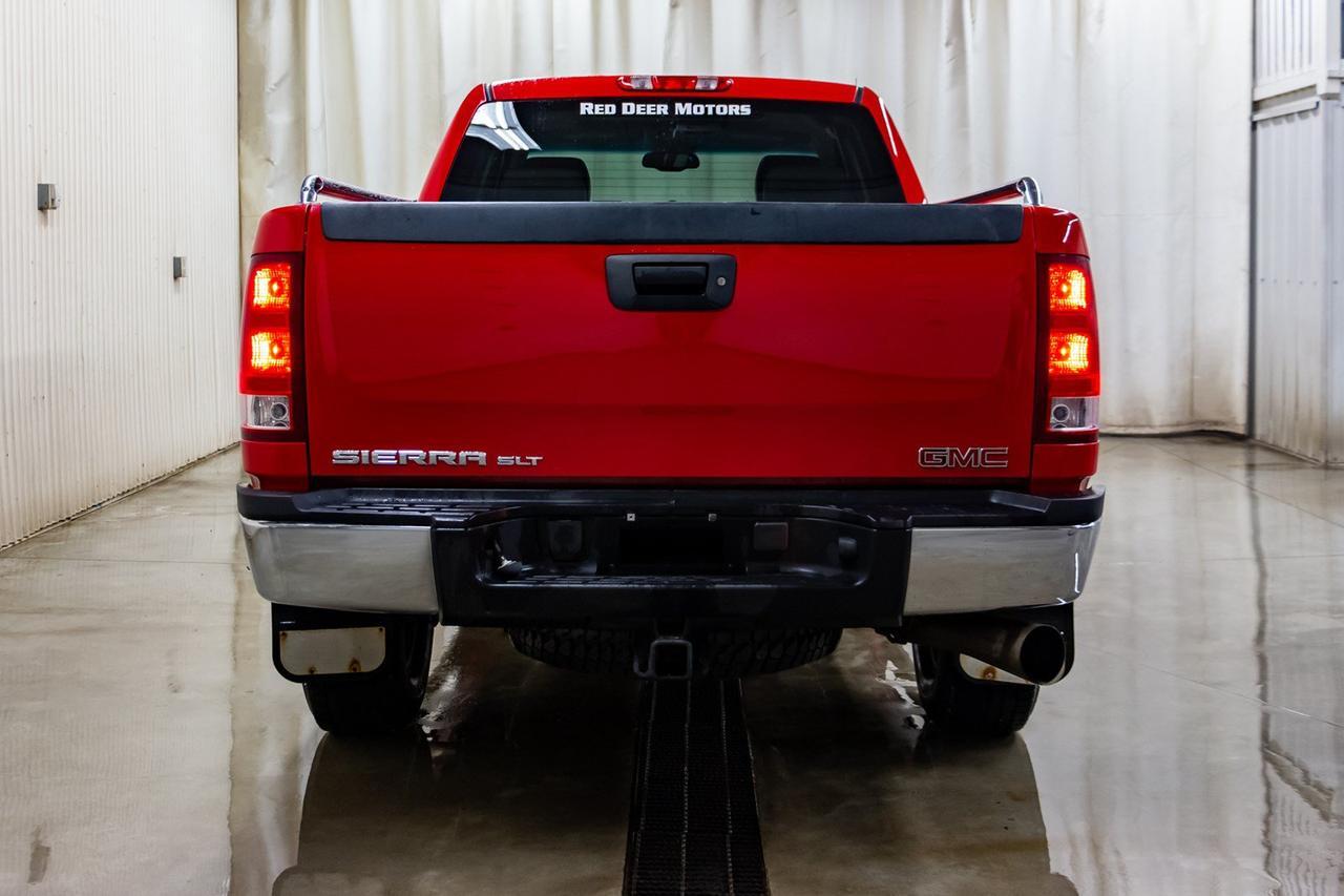 2007 GMC Sierra 2500HD 4x4 Ext. Cab SLT Diesel Leather Red Deer AB