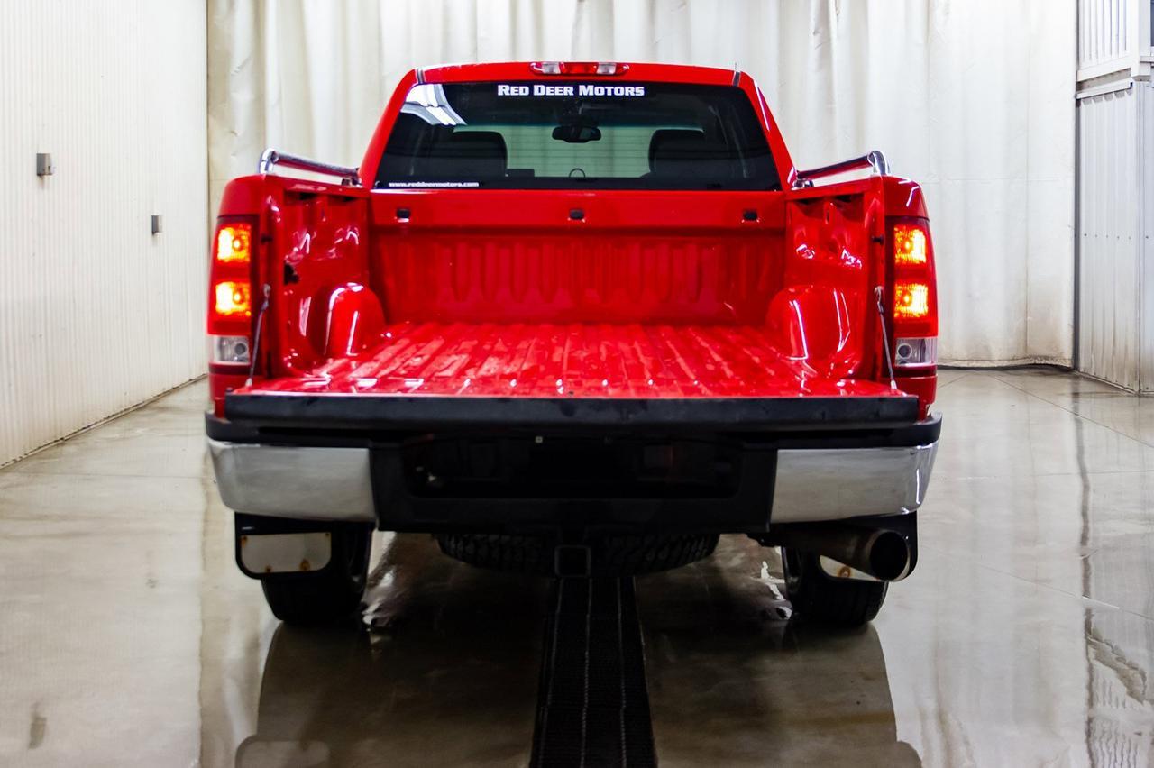2007 GMC Sierra 2500HD 4x4 Ext. Cab SLT Diesel Leather Red Deer AB