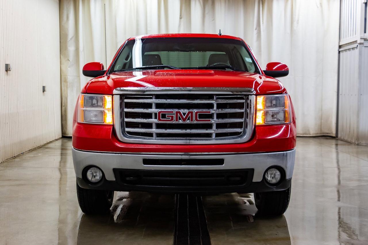2007 GMC Sierra 2500HD 4x4 Ext. Cab SLT Diesel Leather Red Deer AB