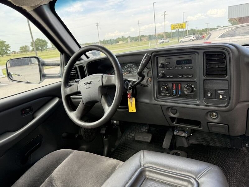 2007 GMC Sierra 2500HD Classic 4x4 Utility SLE Collinsville OK
