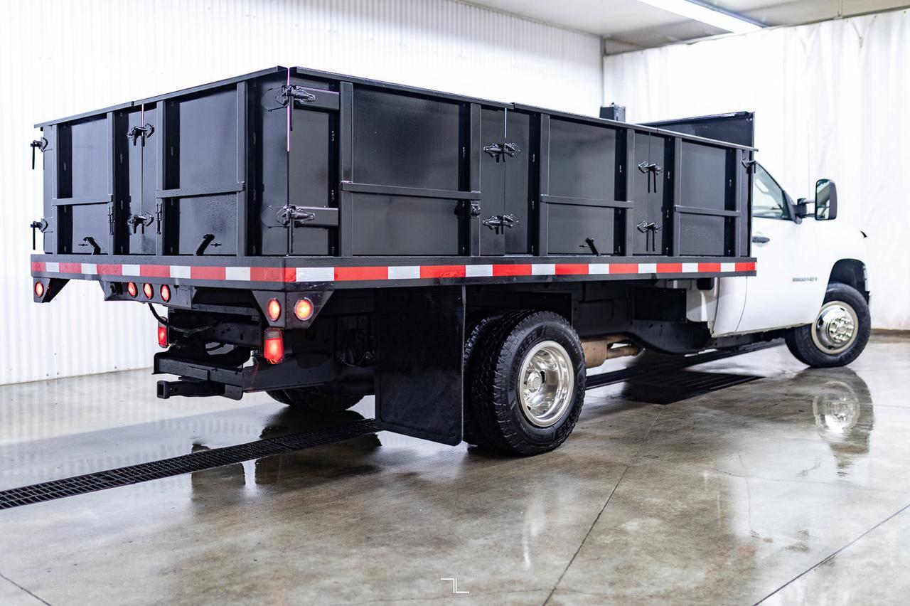 2007 GMC Sierra 3500HD 4x4 Reg Cab SLE 12 Ft Dump Deck Red Deer AB