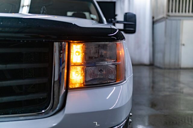 2007 GMC Sierra 3500HD 4x4 Reg Cab SLE 12 Ft Dump Deck Red Deer AB