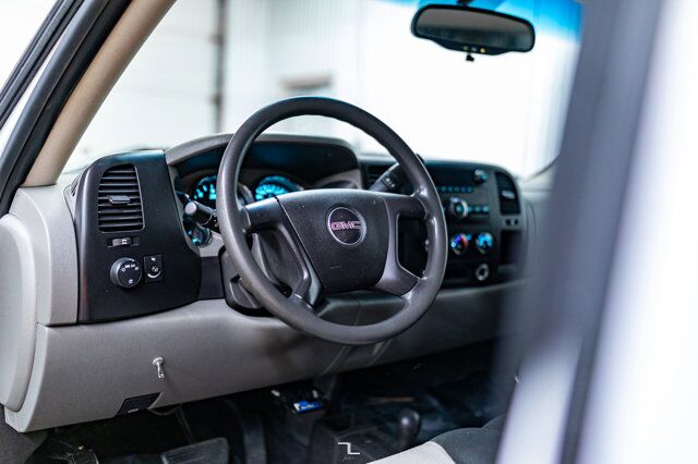 2007 GMC Sierra 3500HD 4x4 Reg Cab SLE 12 Ft Dump Deck Red Deer AB