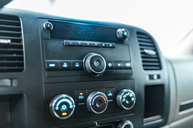 2007 GMC Sierra 3500HD 4x4 Reg Cab SLE 12 Ft Dump Deck Red Deer AB