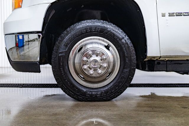 2007 GMC Sierra 3500HD 4x4 Reg Cab SLE 12 Ft Dump Deck Red Deer AB