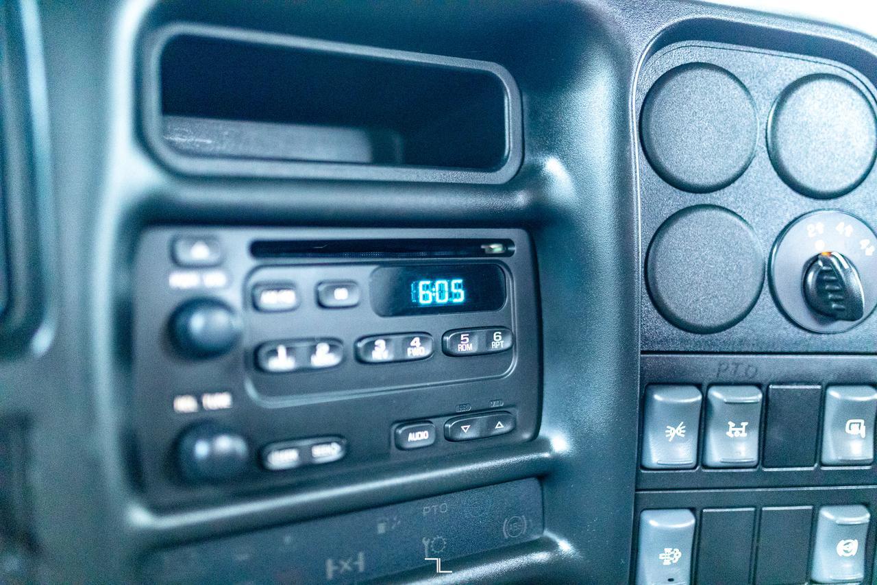 2007 GMC TC5500 4x4 Reg Cab Picker Deck Diesel Red Deer AB