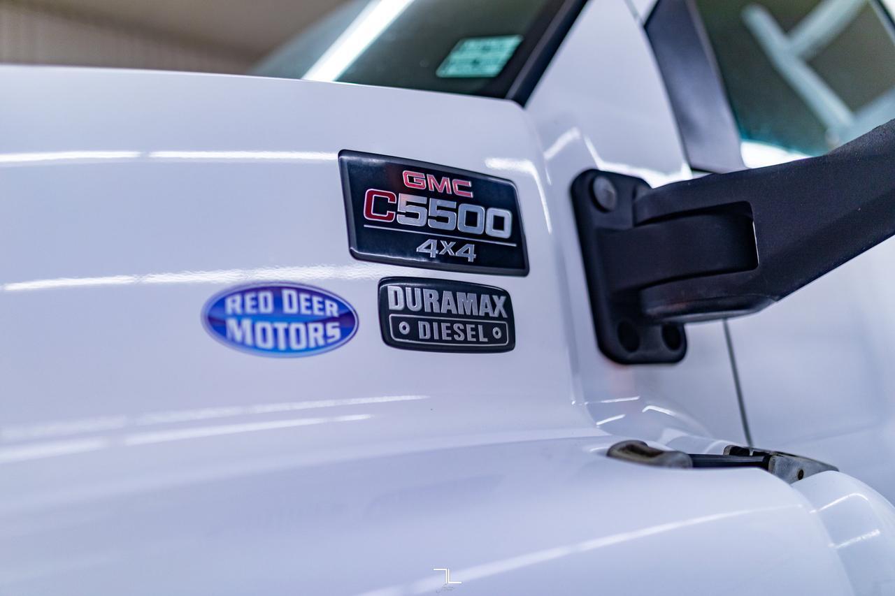 2007 GMC TC5500 4x4 Reg Cab Picker Deck Diesel Red Deer AB