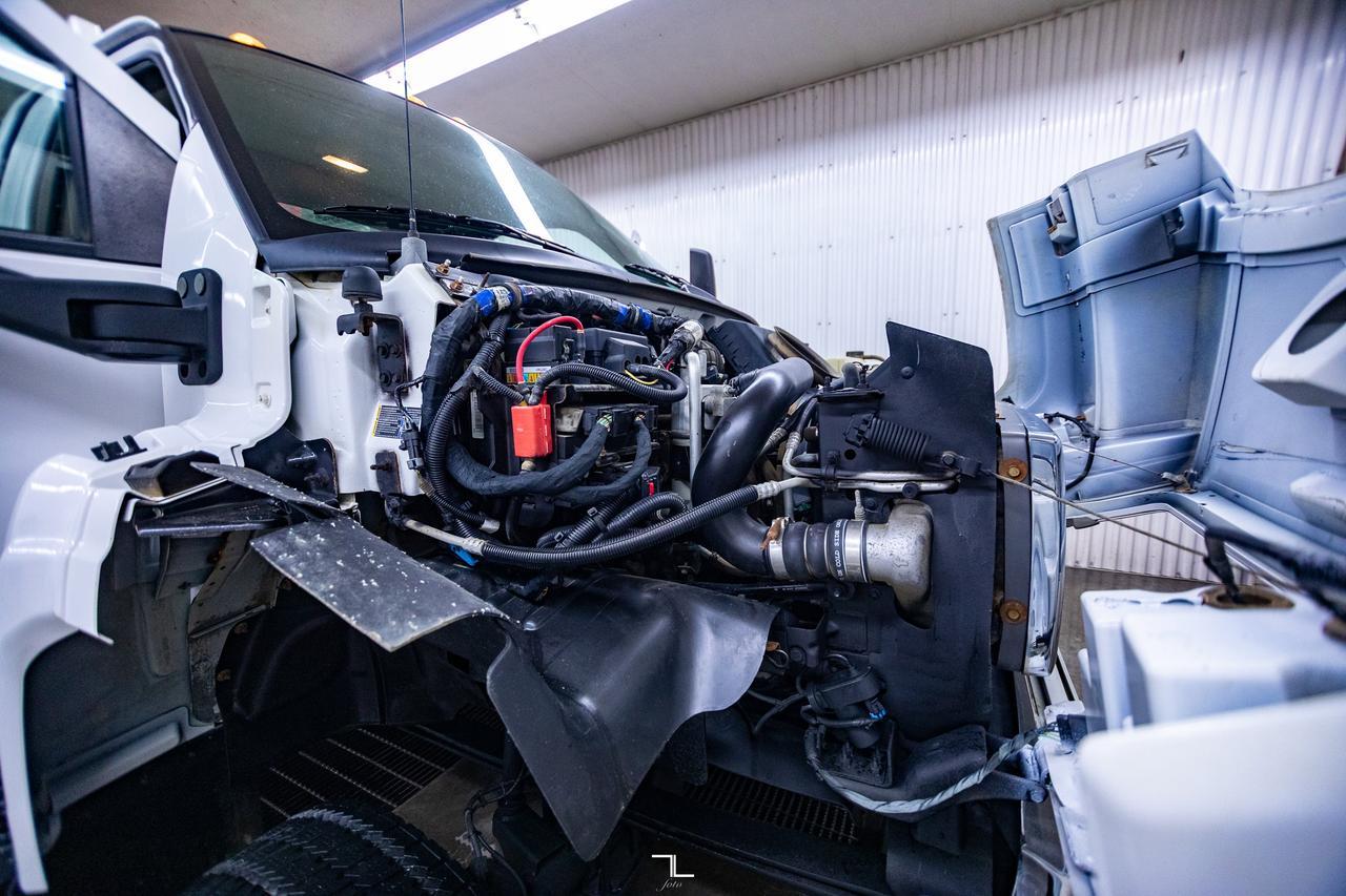 2007 GMC TC5500 4x4 Reg Cab Picker Deck Diesel Red Deer AB