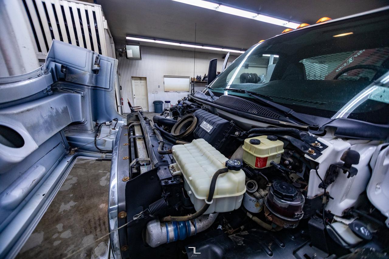 2007 GMC TC5500 4x4 Reg Cab Picker Deck Diesel Red Deer AB