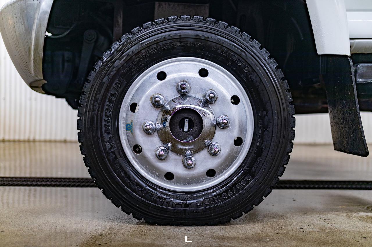 2007 GMC TC5500 4x4 Reg Cab Picker Deck Diesel Red Deer AB