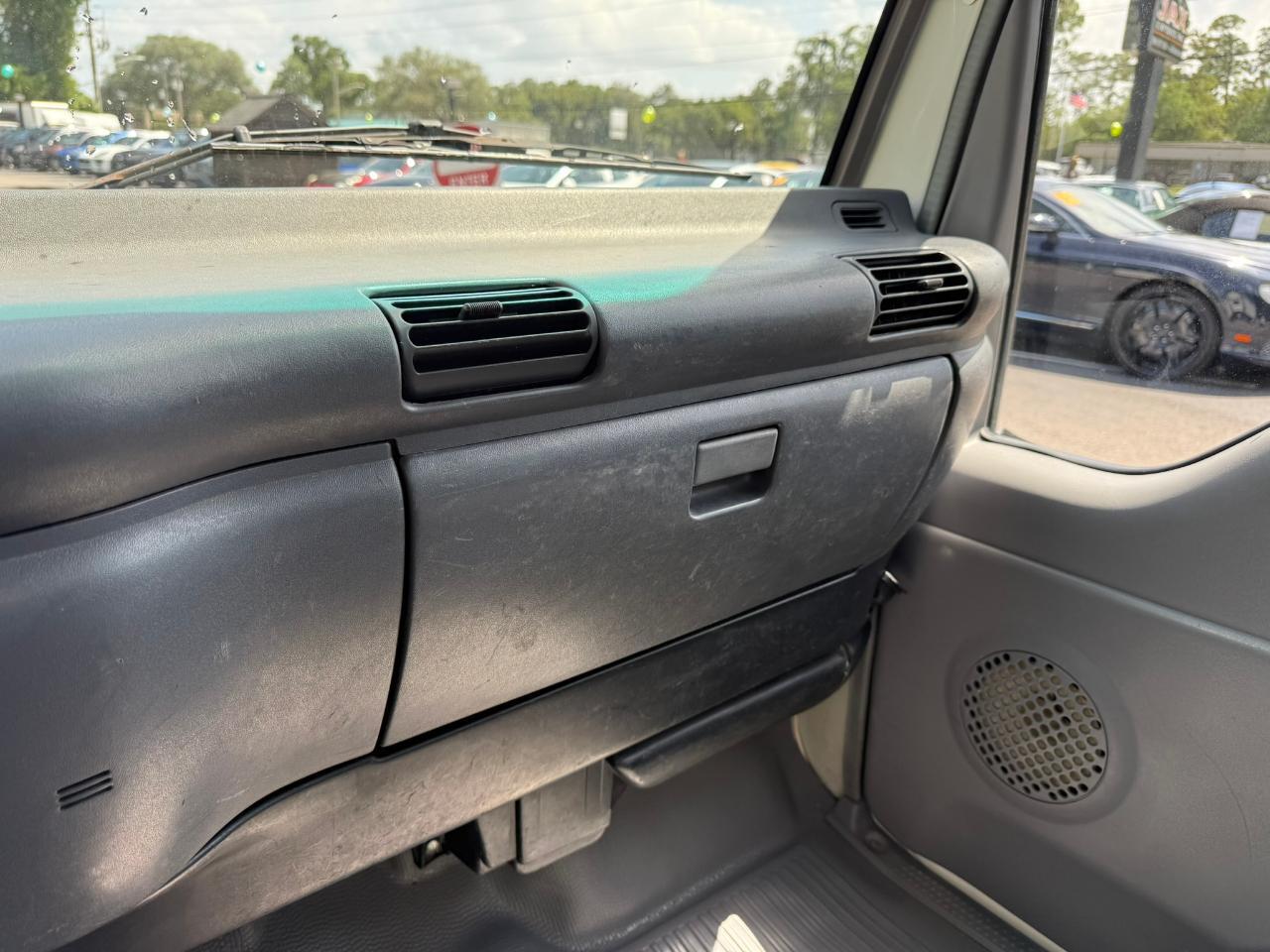 2007 GMC W3S042 W3500 GAS REG 109" WB 12000 GVWR AT IBT PWL Jacksonville FL