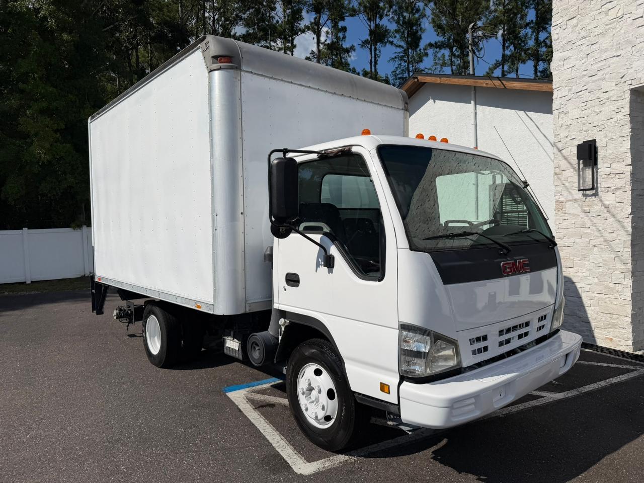 2007 GMC W3S042 W3500 GAS REG 109" WB 12000 GVWR AT IBT PWL Jacksonville FL