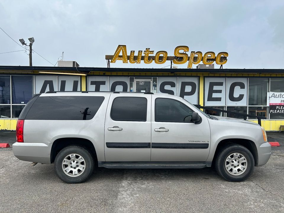 2007 GMC YUKON XL SLE-1 1/2 Ton 2WD