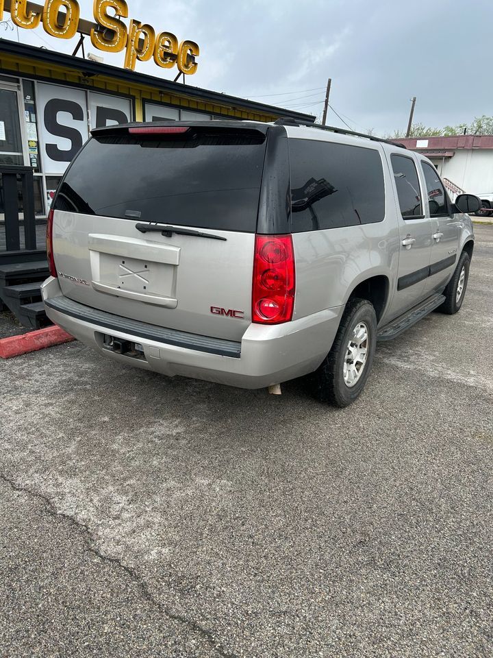 2007 GMC YUKON XL SLE-1 1/2 Ton 2WD Houston TX