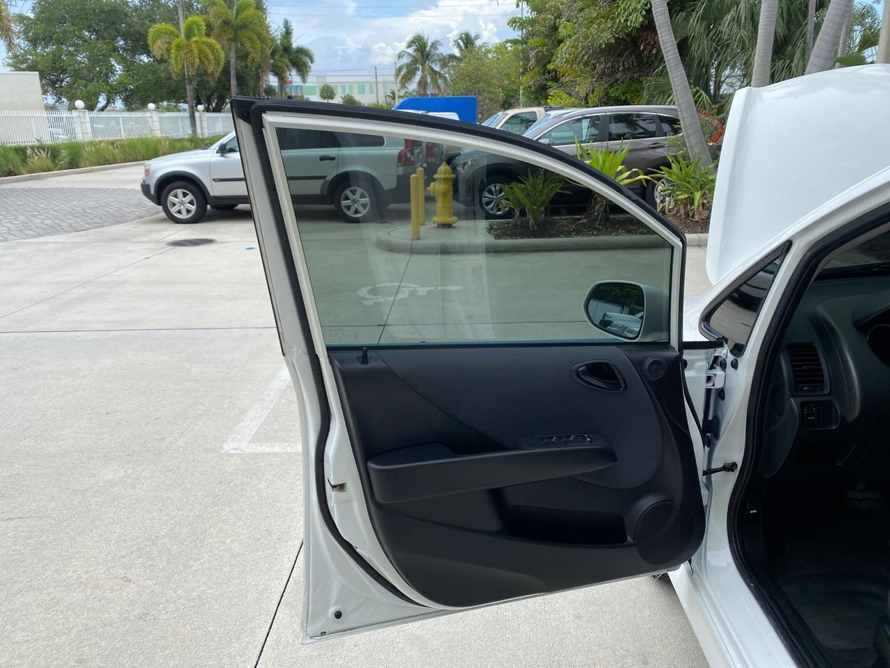 2007 Honda Fit 37 MPG AUTO AC Sport LOW MILES 40,042 Pompano Beach FL