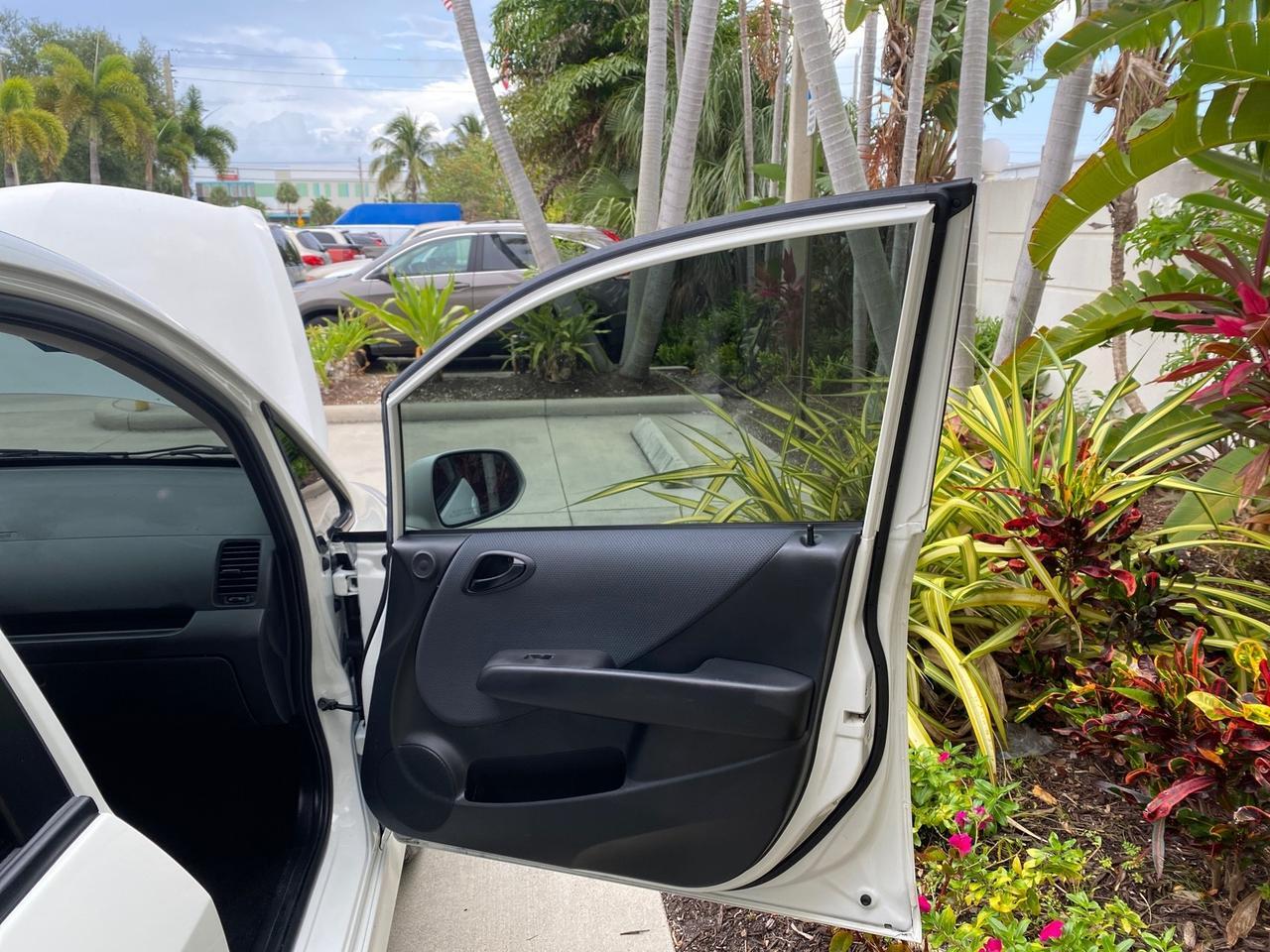 2007 Honda Fit 37 MPG AUTO AC Sport LOW MILES 40,042 Pompano Beach FL
