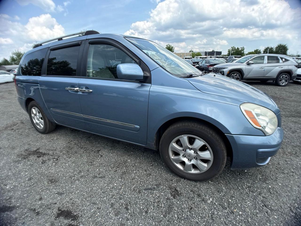 2007 Hyundai Entourage GLS