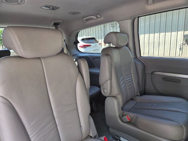 2007 Hyundai Entourage Limited Elgin IL