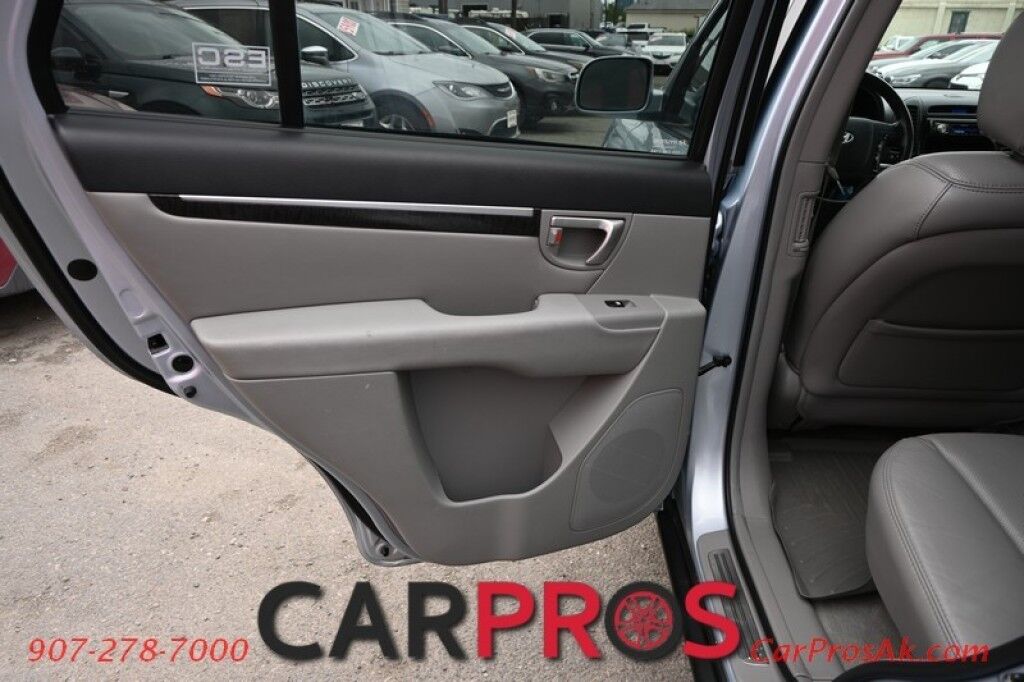 2007 Hyundai Santa Fe Limited - AWD - 3.3L V6 - Keyless Entry - Power Driver Seat - Heated Cloth Seats - Sunroof - Dual Climate Controls - Auto Brake Hold - Power Mirrors, Windows & Locks - Cruise Control - Low Miles Anchorage AK