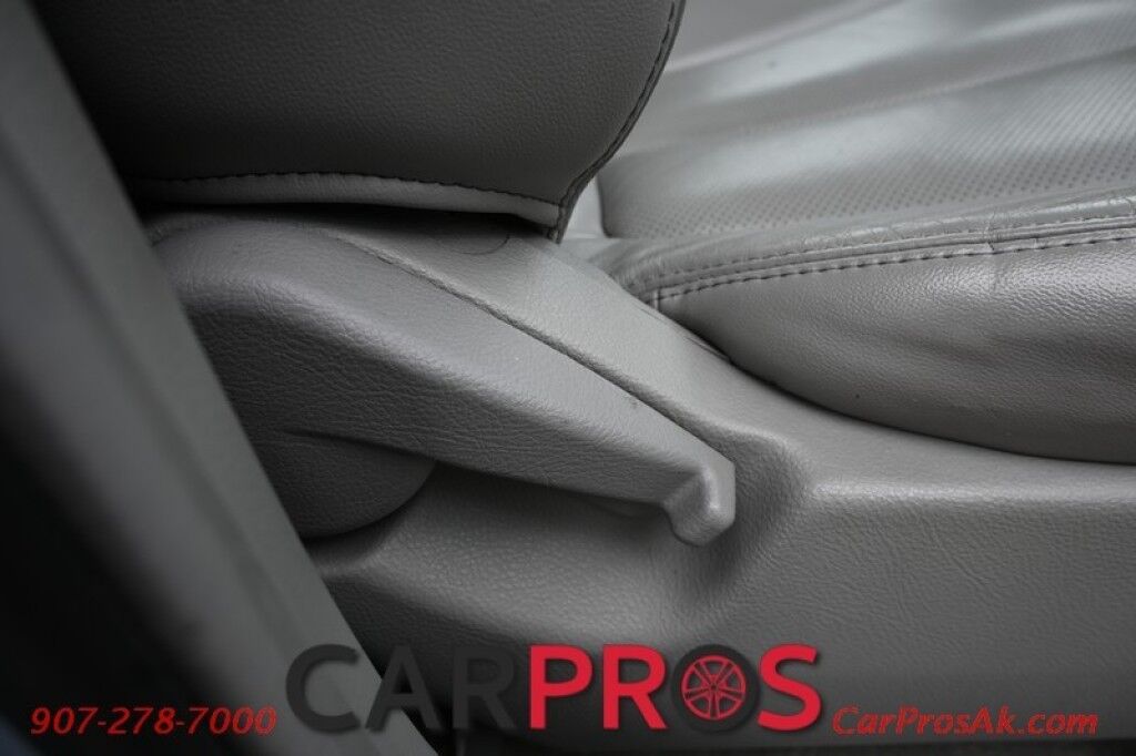2007 Hyundai Santa Fe Limited - AWD - 3.3L V6 - Keyless Entry - Power Driver Seat - Heated Leather Seats - Sunroof - Dual Climate Controls - Power Mirrors, Windows & Locks - Cruise Control - Low Miles Anchorage AK