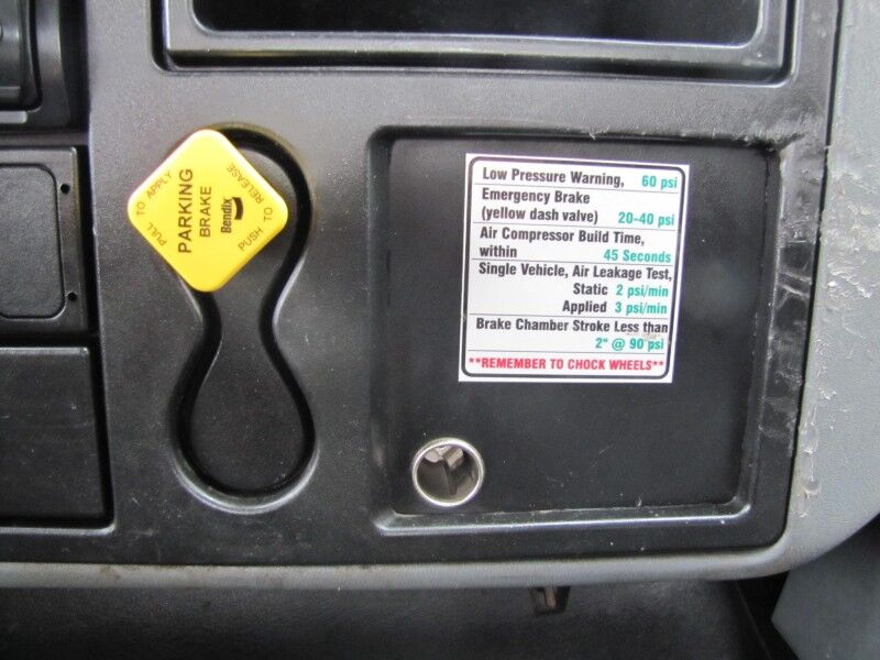 2007 INTERNATIONAL 4300 Bucket Truck Collinsville OK