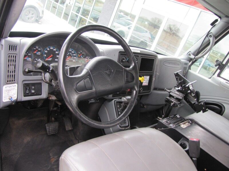 2007 INTERNATIONAL 4300 Bucket Truck Collinsville OK