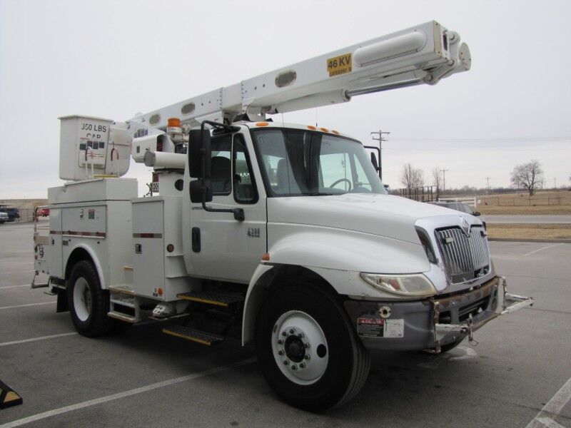 2007 INTERNATIONAL 4300 Bucket Truck Collinsville OK