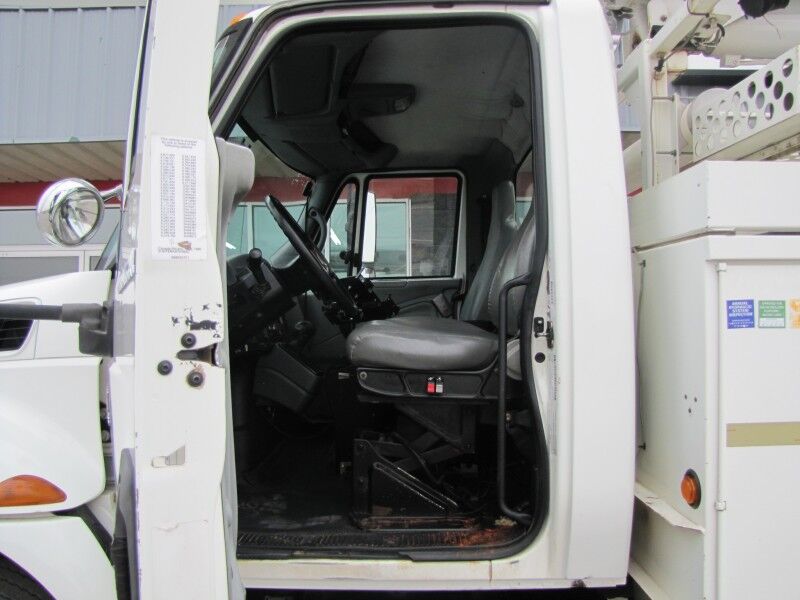 2007 INTERNATIONAL 4300 Bucket Truck Collinsville OK