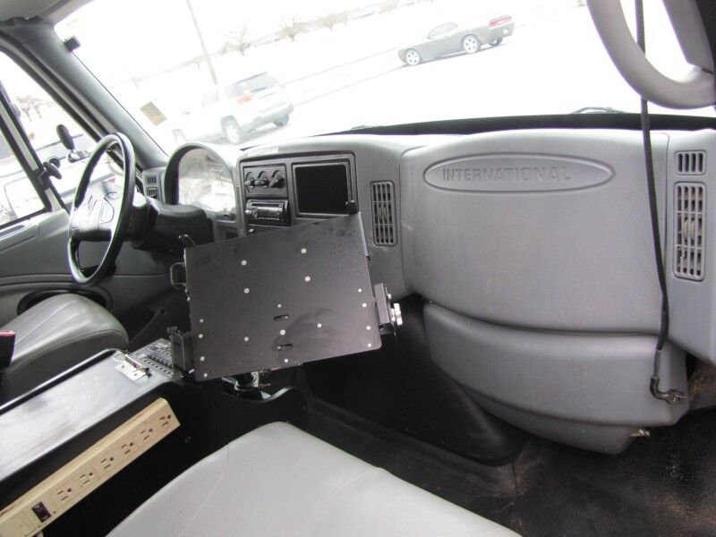 2007 INTERNATIONAL 4300 Bucket Truck Collinsville OK