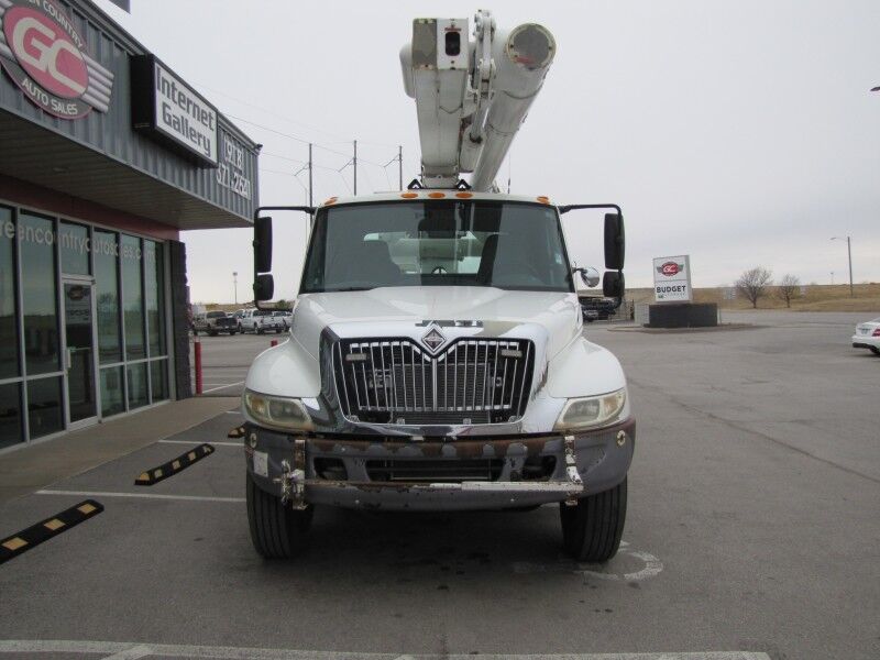 2007 INTERNATIONAL 4300 Bucket Truck Collinsville OK